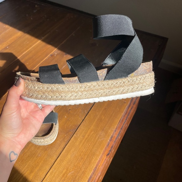 Steve Madden Black Platform Espadrille Sandals - Picture 3 of 6
